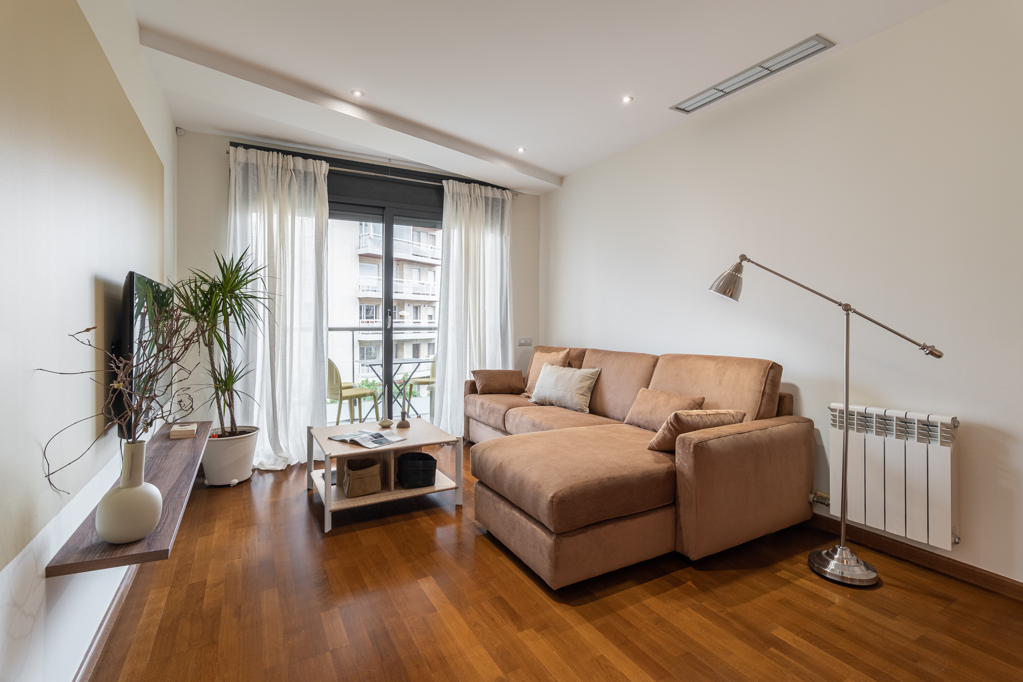 Les Corts | 2-Bedroom Apartment with Balcony — Barcelona, Catalunya — vacation rental