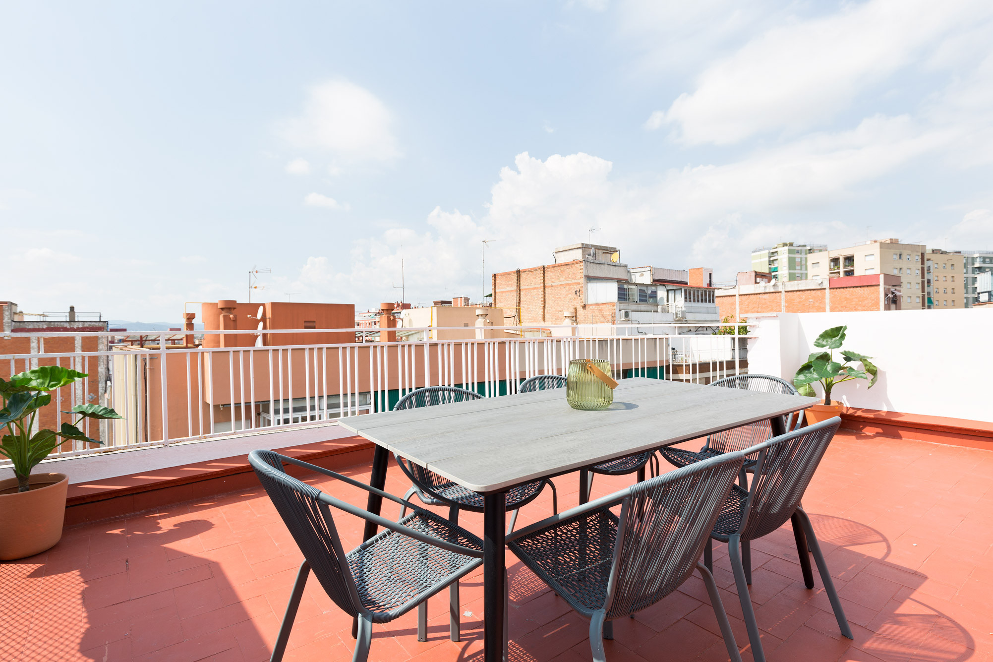 Urban Chill | 2-Bedroom Apartment with Terrace — L'Hospitalet de Llobregat, Catalunya — vacation rental
