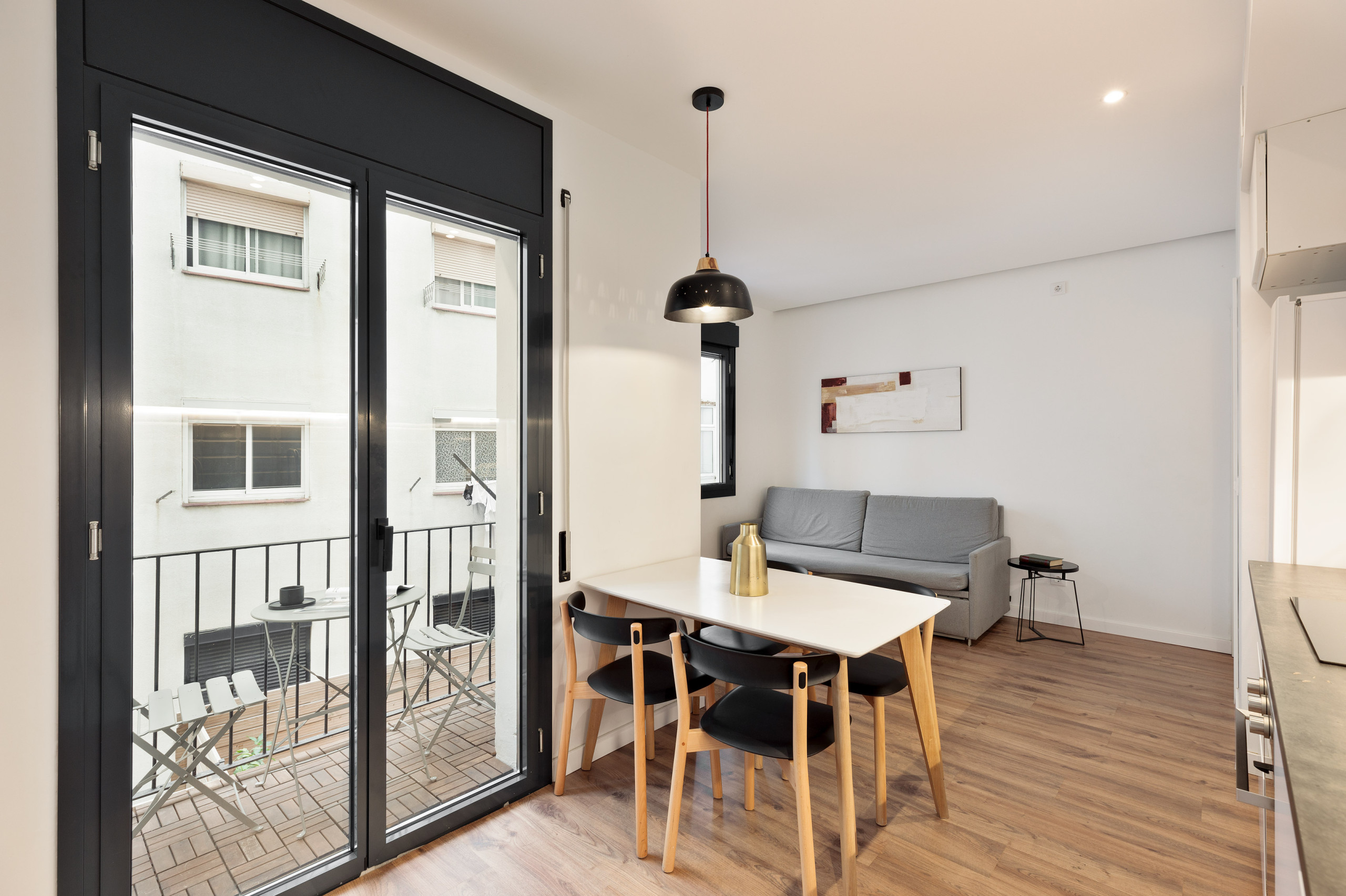 Urban Chill | 2-Bedroom Apartment with Balcony — L'Hospitalet de Llobregat, Catalunya — vacation rental